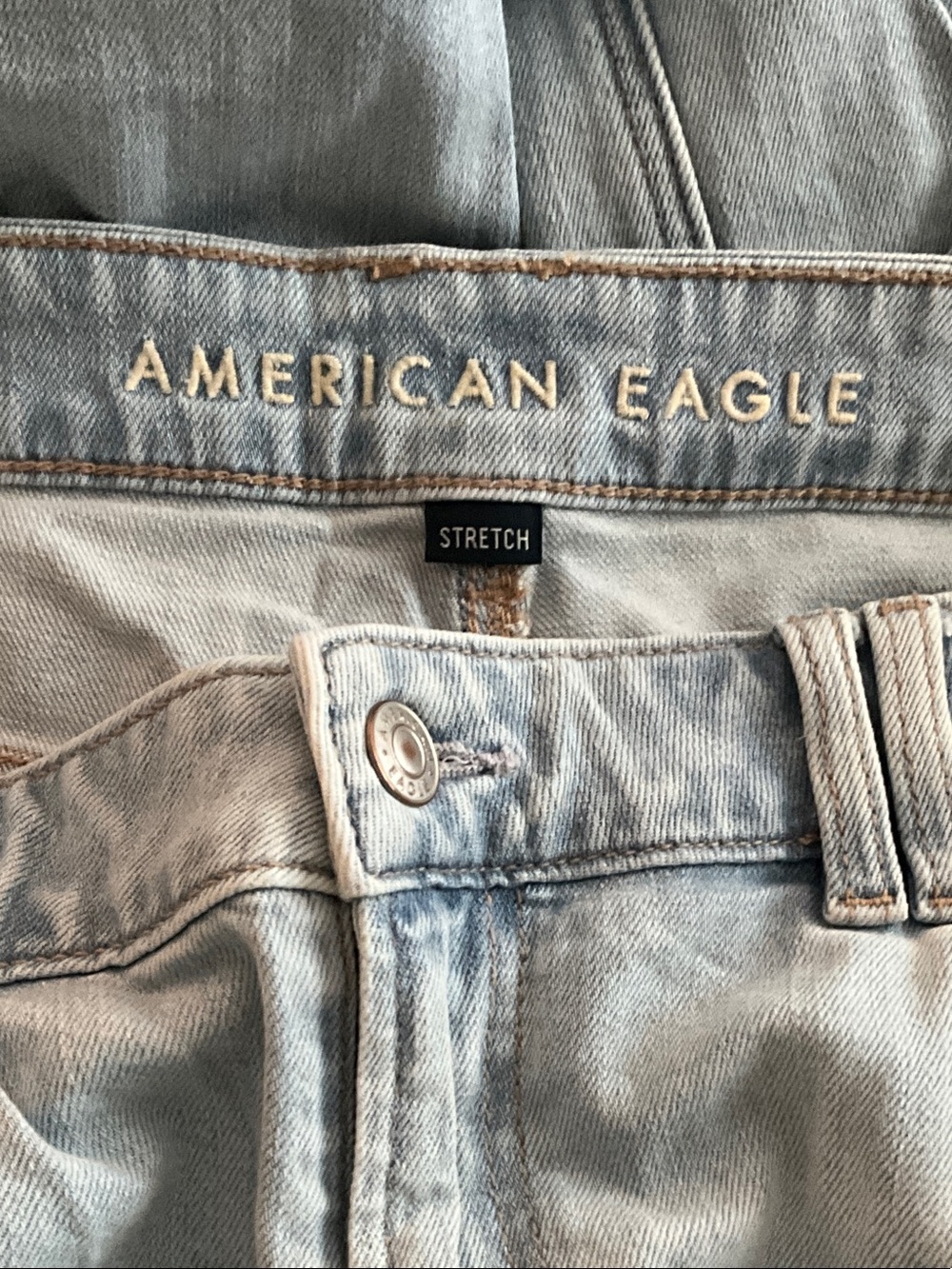 American Eagle Outfitters Woman’s Light Wash Baggy Wide Leg Size 14S - EUC - Picture 5 of 8
